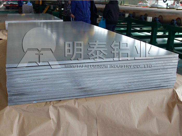 機(jī)箱機(jī)柜用5052鋁板多少錢一噸，明泰優(yōu)惠報(bào)價(jià)分析
