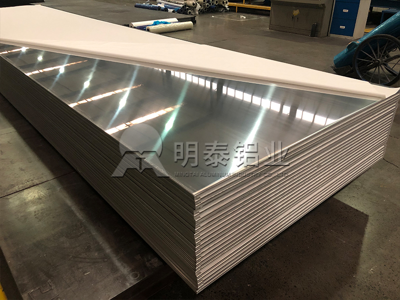 汽車(chē)內(nèi)襯板用5182鋁板出廠(chǎng)價(jià)格一噸多少